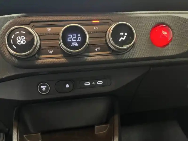 Renault Twingo e-tech electrique 80 ch autonomie urbaine — photo 12