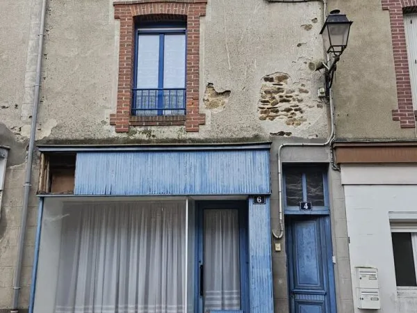 ENSEMBLE IMMOBILIER (APPARTEMENTS + LOCAL COMMERCIAL) - CENT