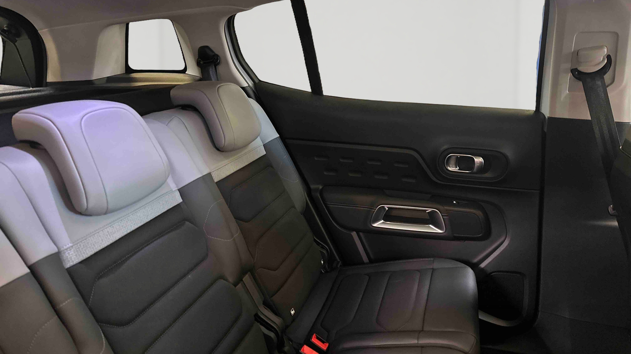 Citroen C5 Aircross Hybride 136 e-DCS6 — photo 31