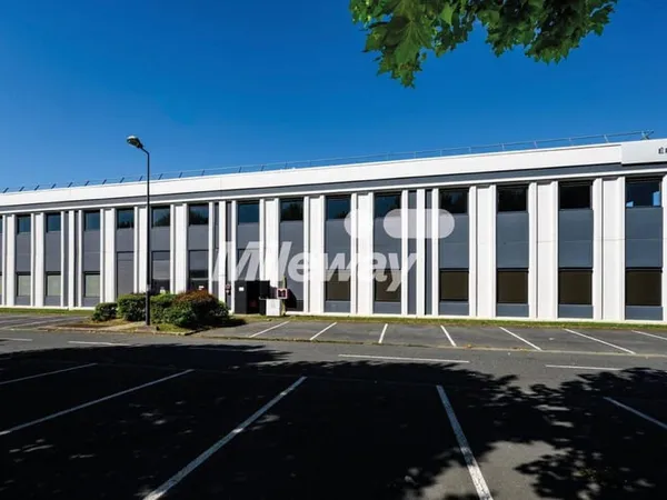 Local d'activité 375 m²