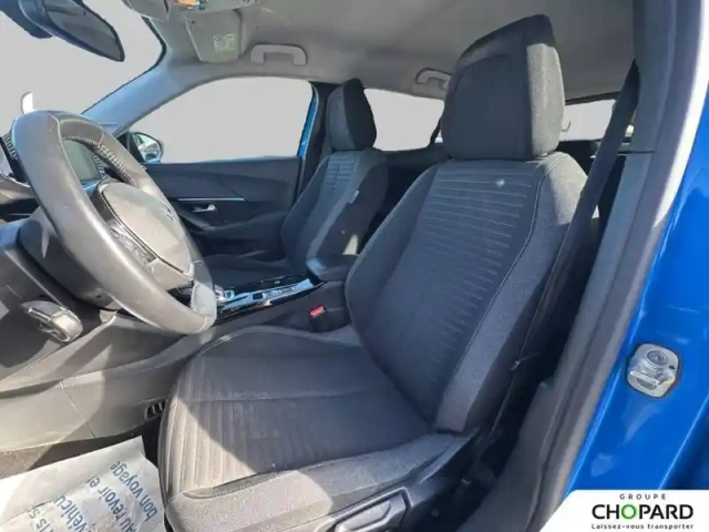 Peugeot 2008 electrique 136 ch — photo 11