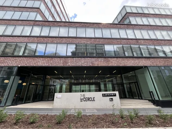 Bureaux 1 000 m²
