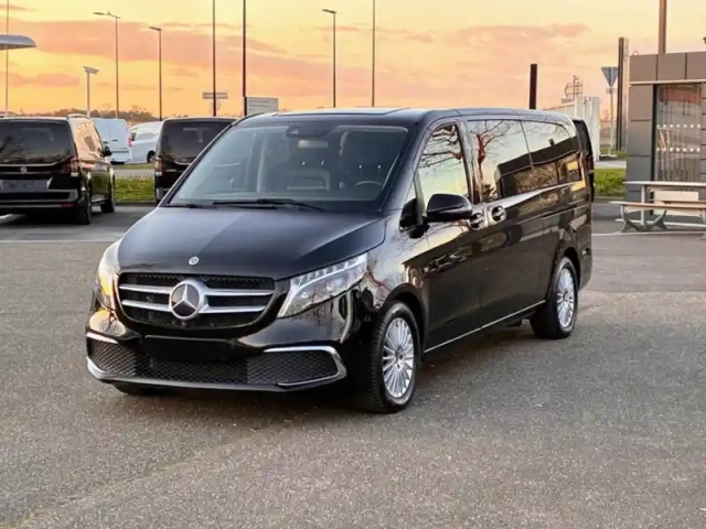 Mercedes Cla sse v 300 d extra-long avan — photo 28