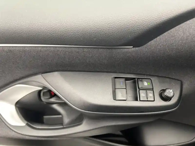 Toyota Yaris 70 vvt-i dynamic — photo 16