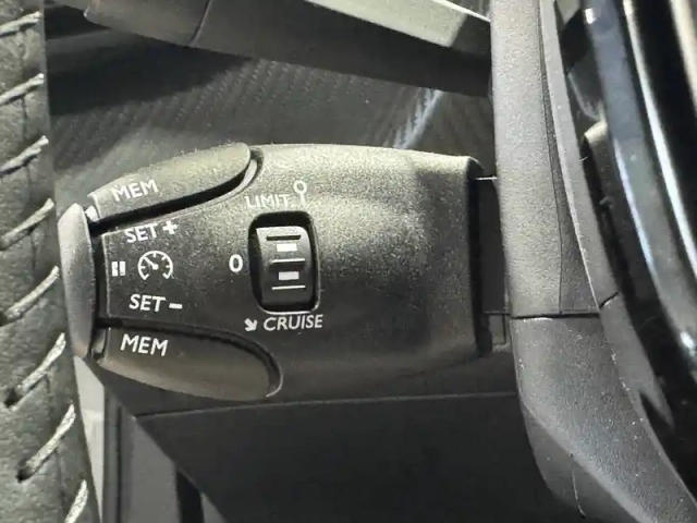 Peugeot 2008 electrique 50 kwh 136 ch — photo 62