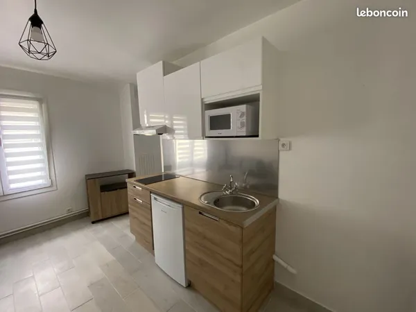 Loue T1 / F1 Meublé proche Compiègne. 24.5m²