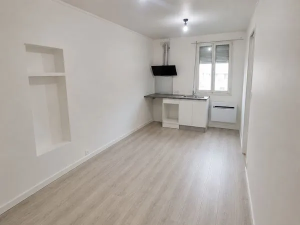 Studio de 20m2 meublé rénové avec dépendance de 10 m² - Athis-Mons
