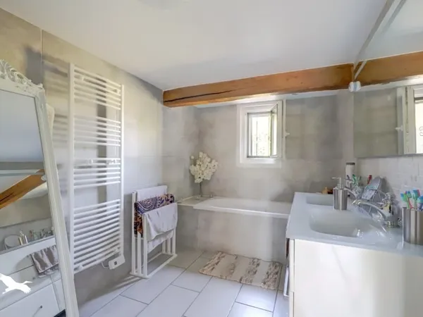 Maison 10 pièces 170 m²