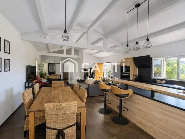 Maison de plain-pied  Charme, confort et authenticité