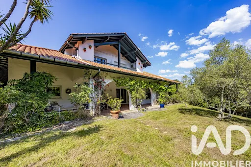 Propriété 8 pièces 267 m²
