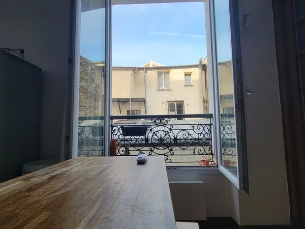 Paris 75011 2 pièces de 32 m² avec cuisine ouverte et cave