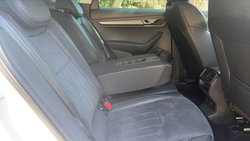 Skoda Karoq 2.0 TDI 150 4X4 - Style – 2019 – 86590 km – Diesel – Boîte Manuelle — photo 15