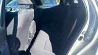 Toyota Yaris 116h Dynamic 5p MY25 — photo 13