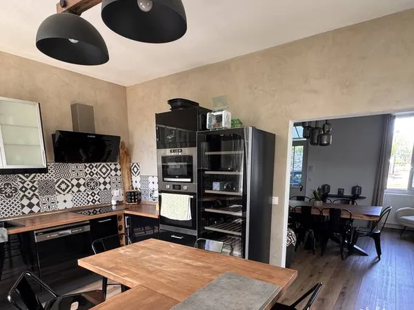 Maison 6 pièces 180 m²