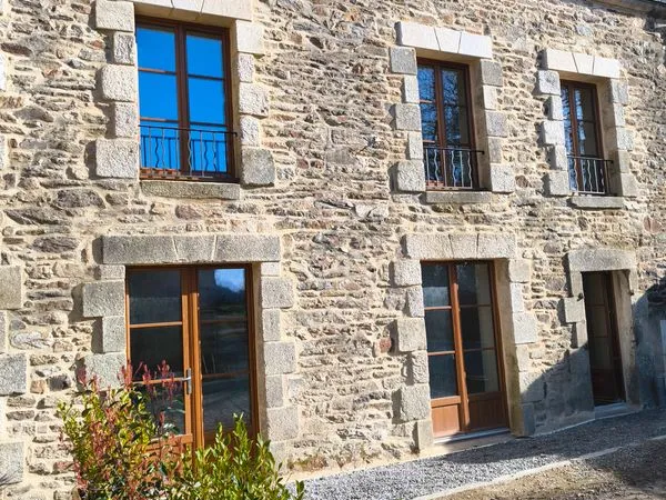 Location maison mitoyenne de caractère 4 chambres 120m²