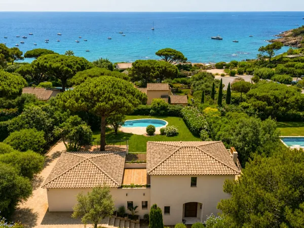 RAMATUELLE - ESCALET - VUE MER - 4 CHAMBRES - PISCINE
