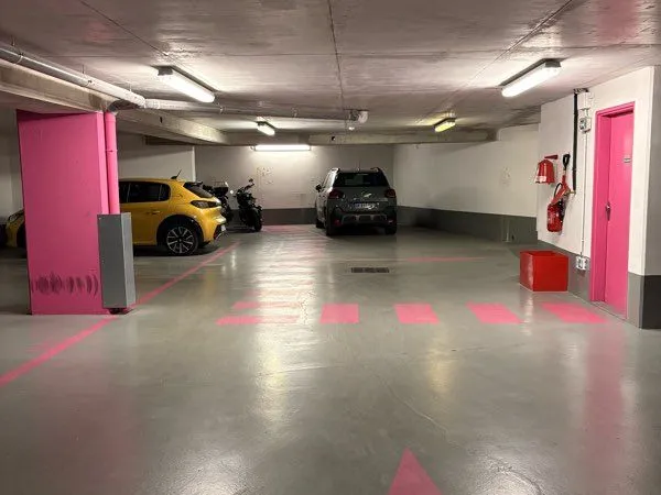 Place de parking à louer