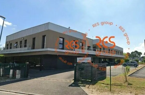 Local d'activité 761 m²