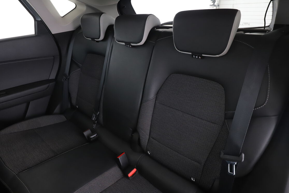 Renault Captur 1.6 E-Tech Intens — photo 13