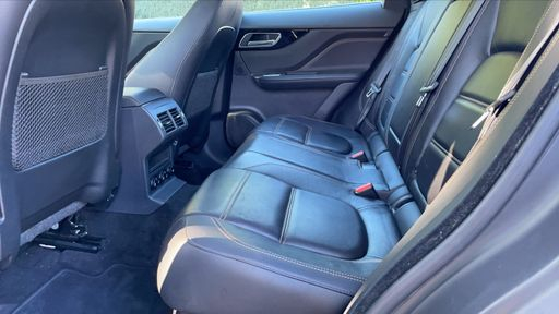 Jaguar F-Pace 2.0 D 180 AWD BVA8 - Portfolio – 2017 – 101417 km – Diesel – Boîte Automatique — photo 6
