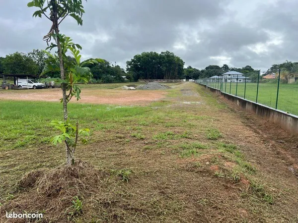 Terrain constructible à vendre