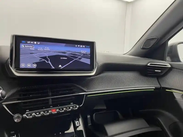Peugeot 2008 puretech 130 s&amp;s eat8 — photo 28