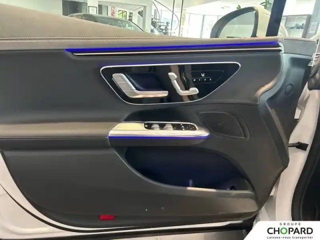 Mercedes Eqe 300 — photo 54