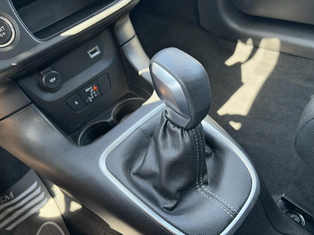 Citroën C3 1.2 puretech 110ch s&s shine eat6 — photo 20