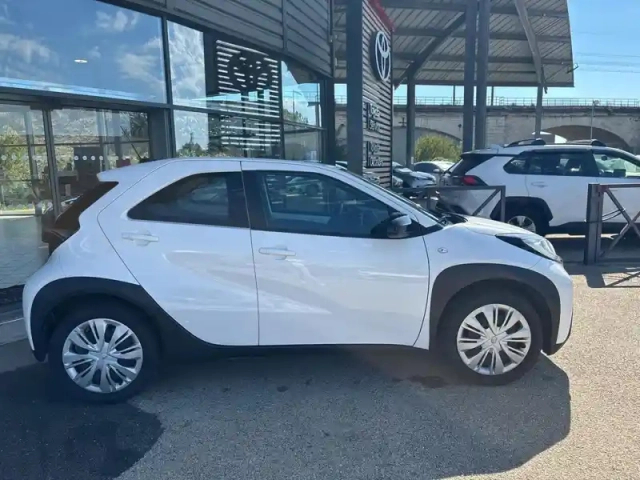 Toyota Aygo X 1.0 vvt-i 72ch dynamic s-cvt my23 — photo 6