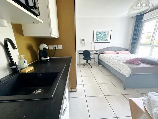 Studio rénové avec parking privé • Hendaye