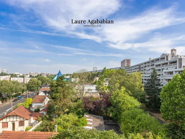 5 pièces de 92 m² avec rooftop de 84 m² et 2 box