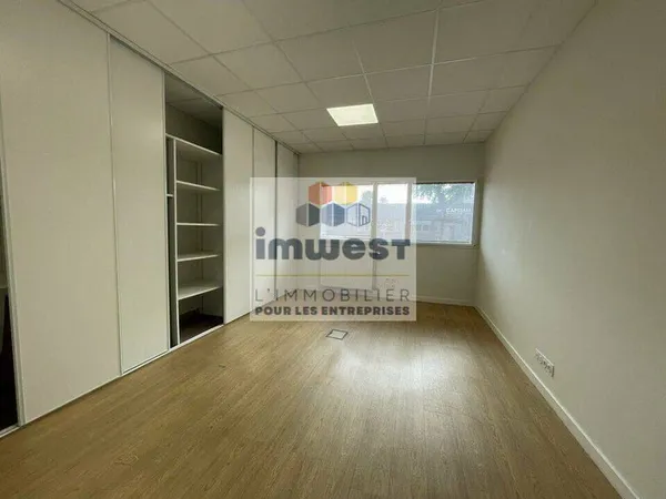 Bureaux 560 m²