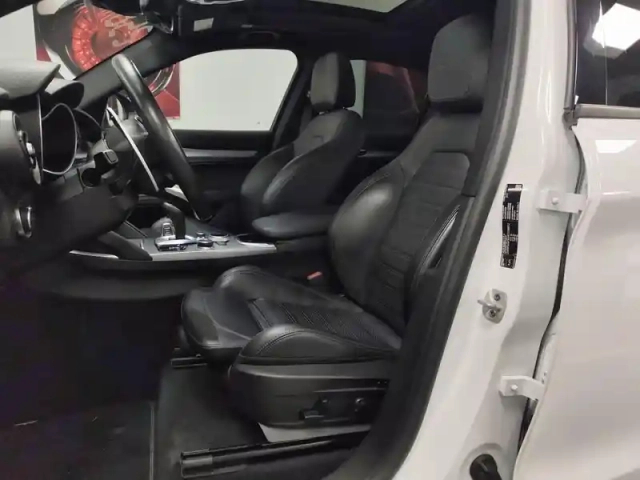 Alfa Romeo Stelvio 2.2 diesel 190ch sprint q4 at8 my22 — photo 24