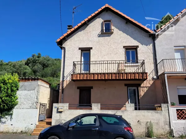 A vendre maison de village avec cour, terrasse et garage