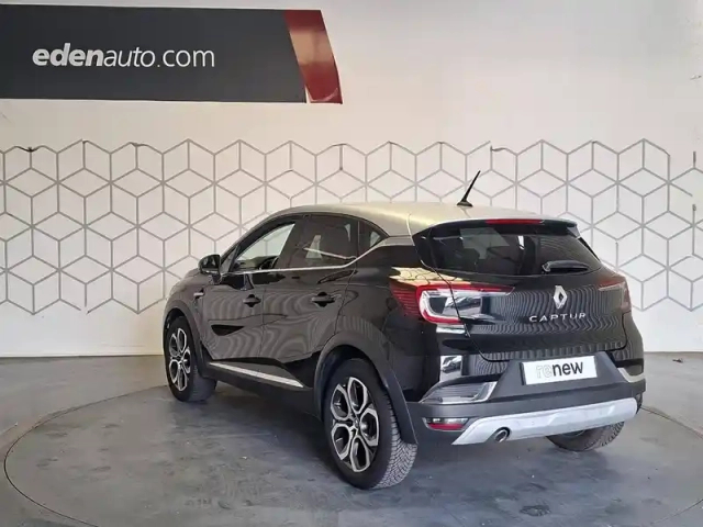 Renault Captur blue dci 115 edc — photo 17