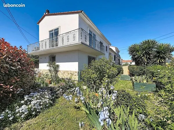 Propriété 5 pièces 158 m²