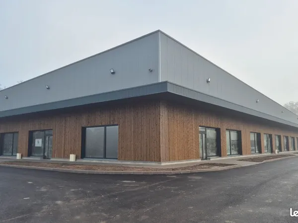 Hall commercial NEUF de 216,00 m² à 230,40 m² - zone commerciale de HAGUENAU - TAUBENHOF