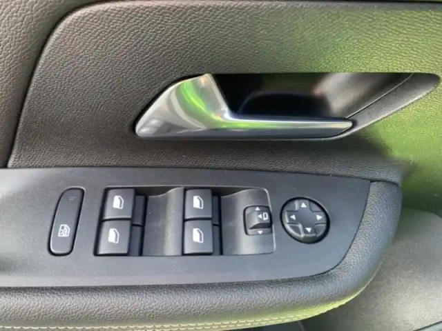 Opel Mokka -e 136ch gs line — photo 14