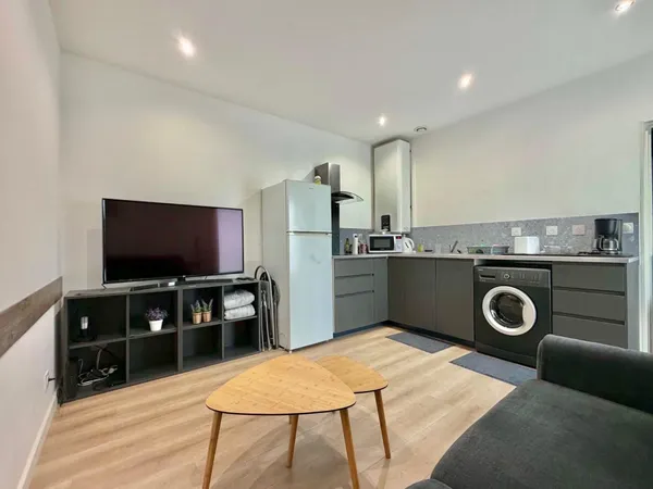 APPARTEMENT T2 - PROCHE GARE ET BOULINGRIN - CAVE