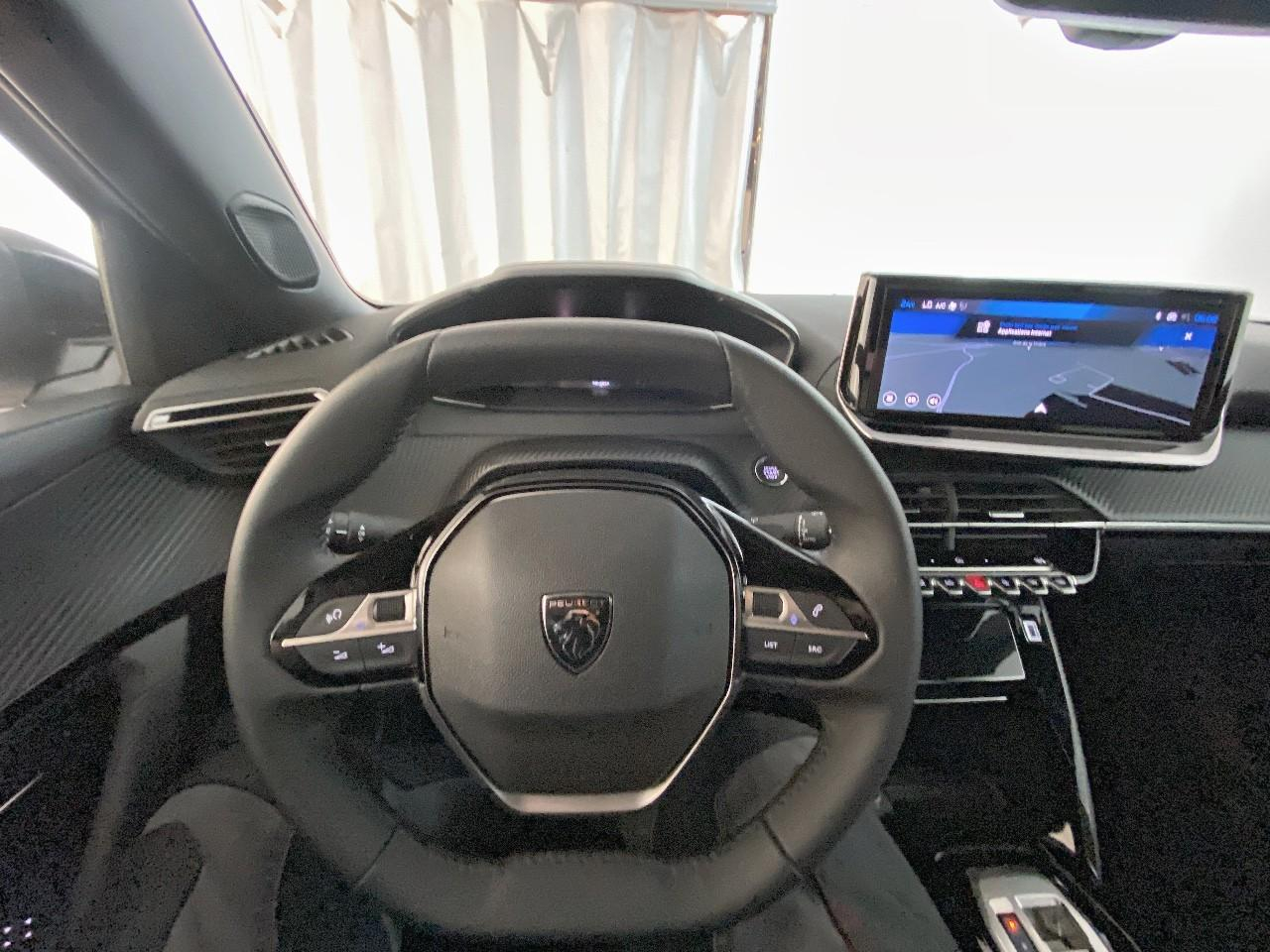 Peugeot 2008 hybrid 145 ch e-dcs6 allure — photo 12