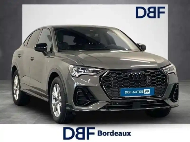 Audi Q3 35 tfsi 150 ch s tronic 7 s line plus — photo 6