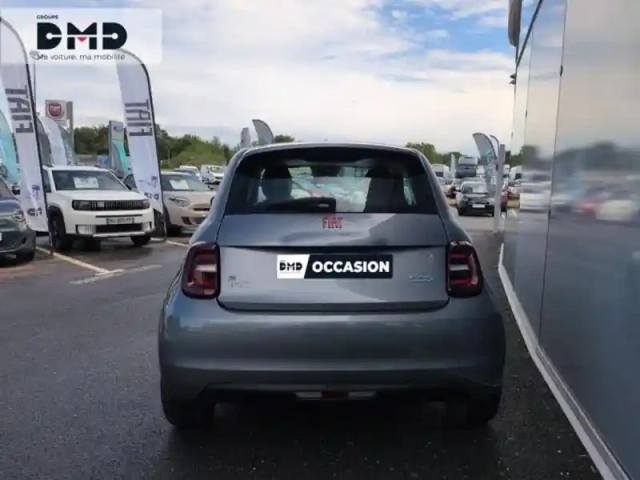Fiat 500 e 95ch (red) my23 — photo 11