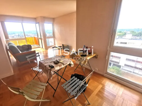 Appartement T3 avec balcon, cave et box en sous-sol à 6mns à pieds de la gare de Melun