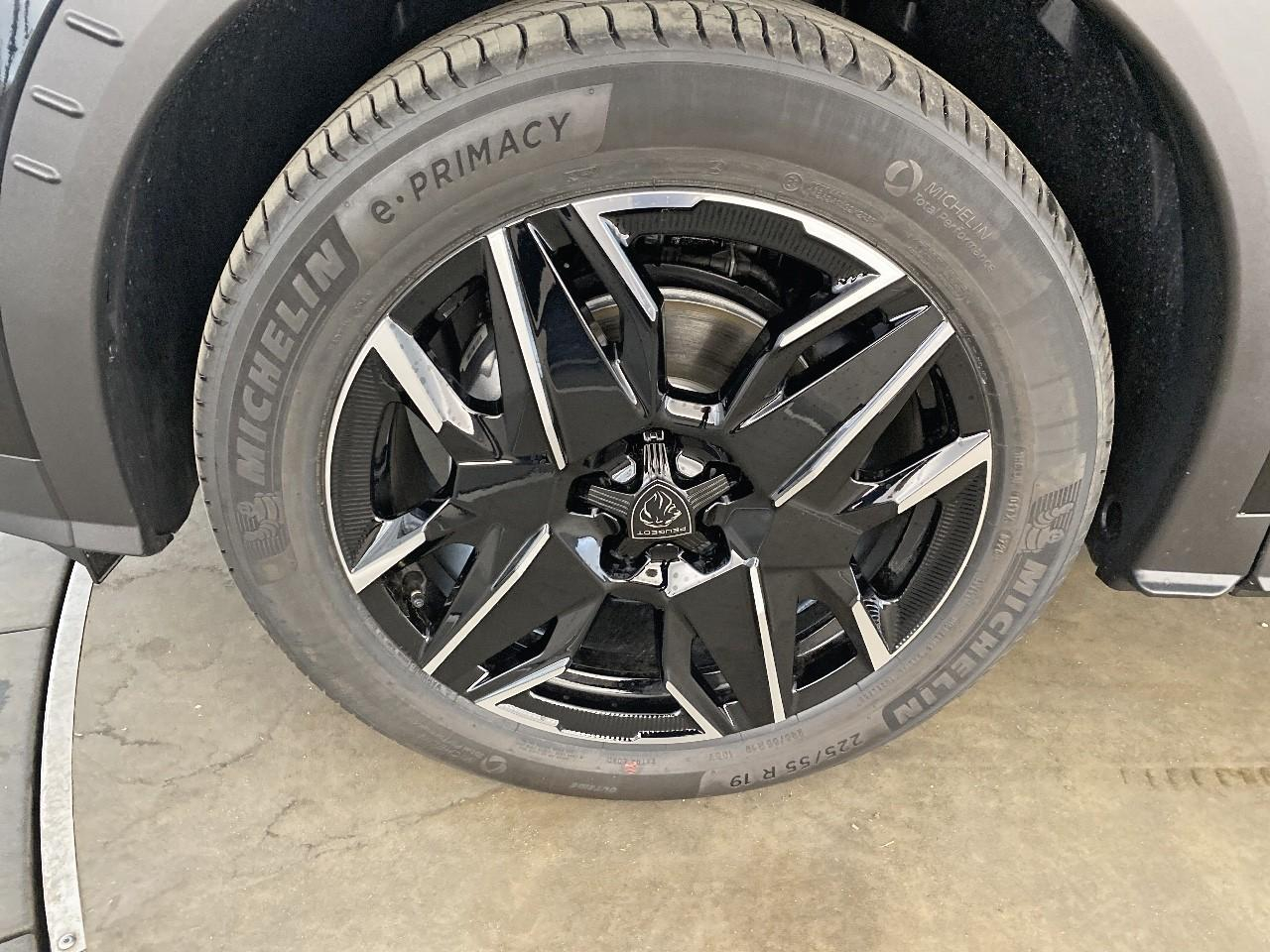Peugeot 3008 hybrid 145 e-dcs6 gt — photo 11
