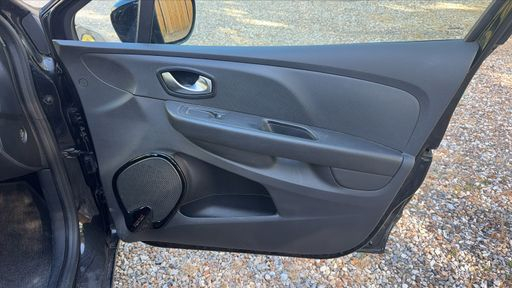 Renault Clio Estate 1.5 dCi 90 Energy - Business – 2016 – 137700 km – Diesel – Boîte Manuelle — photo 26