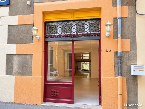 Local 67 m² Bourgoin-Jallieu