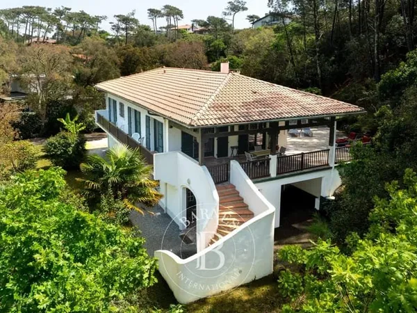 HOSSEGOR, VILLA ENTRE LAC ET MER