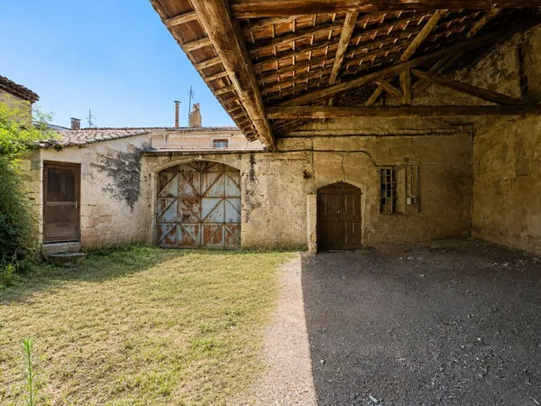 Maison 1 pièce 220 m²