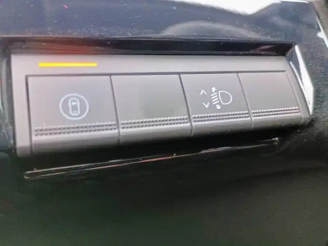 Renault 4 renault  e-tech electrique 150 ch autonomie confort — photo 26