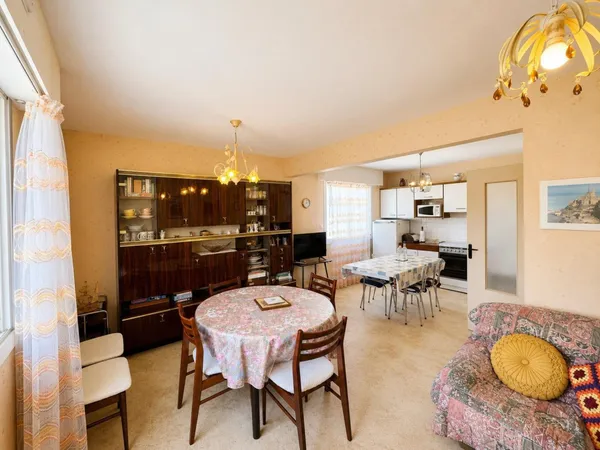 Appartement Jullouville : plage et commerces à pied, 47 m2